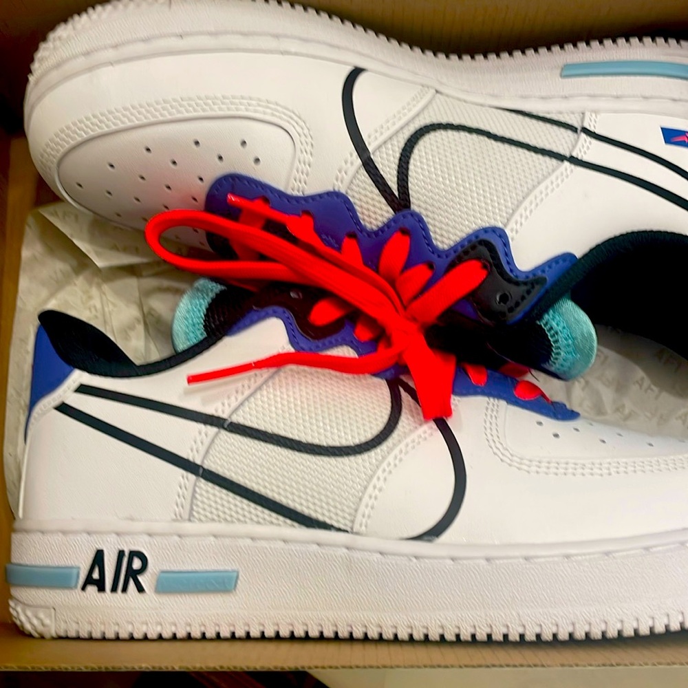For sale Air Force Nike size 5.5 youth= 7 in women’s. Almost new!!